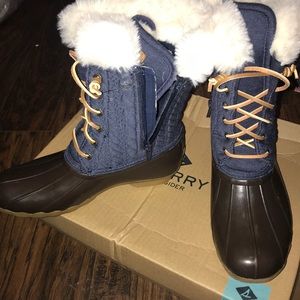 SPERRY SNOW BOOTS
